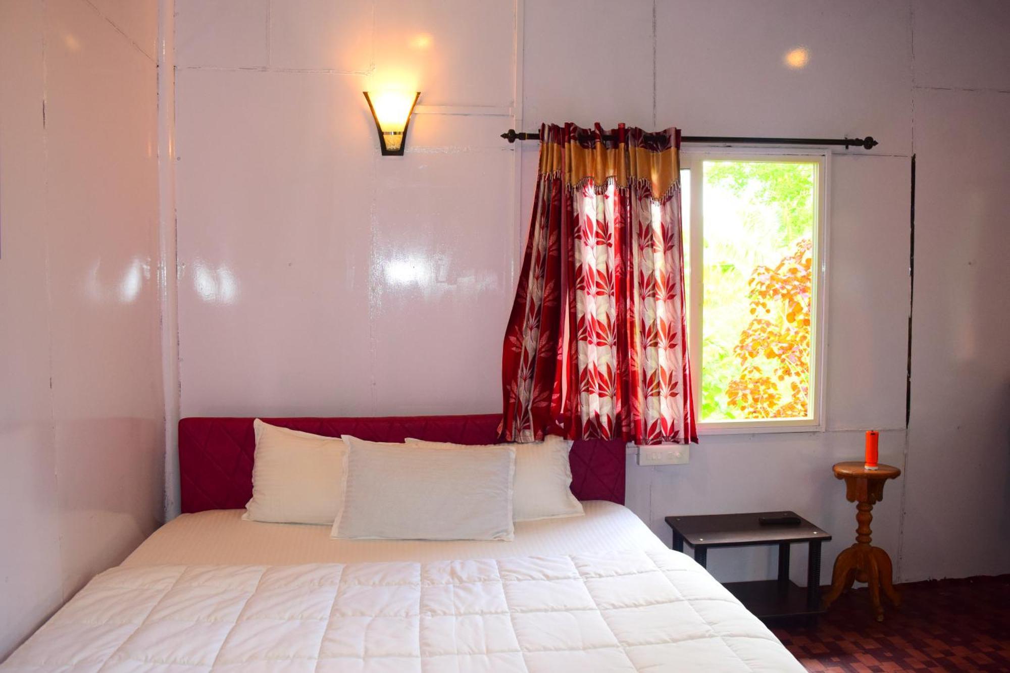 Pepper County Farm Stay Munnar Room photo