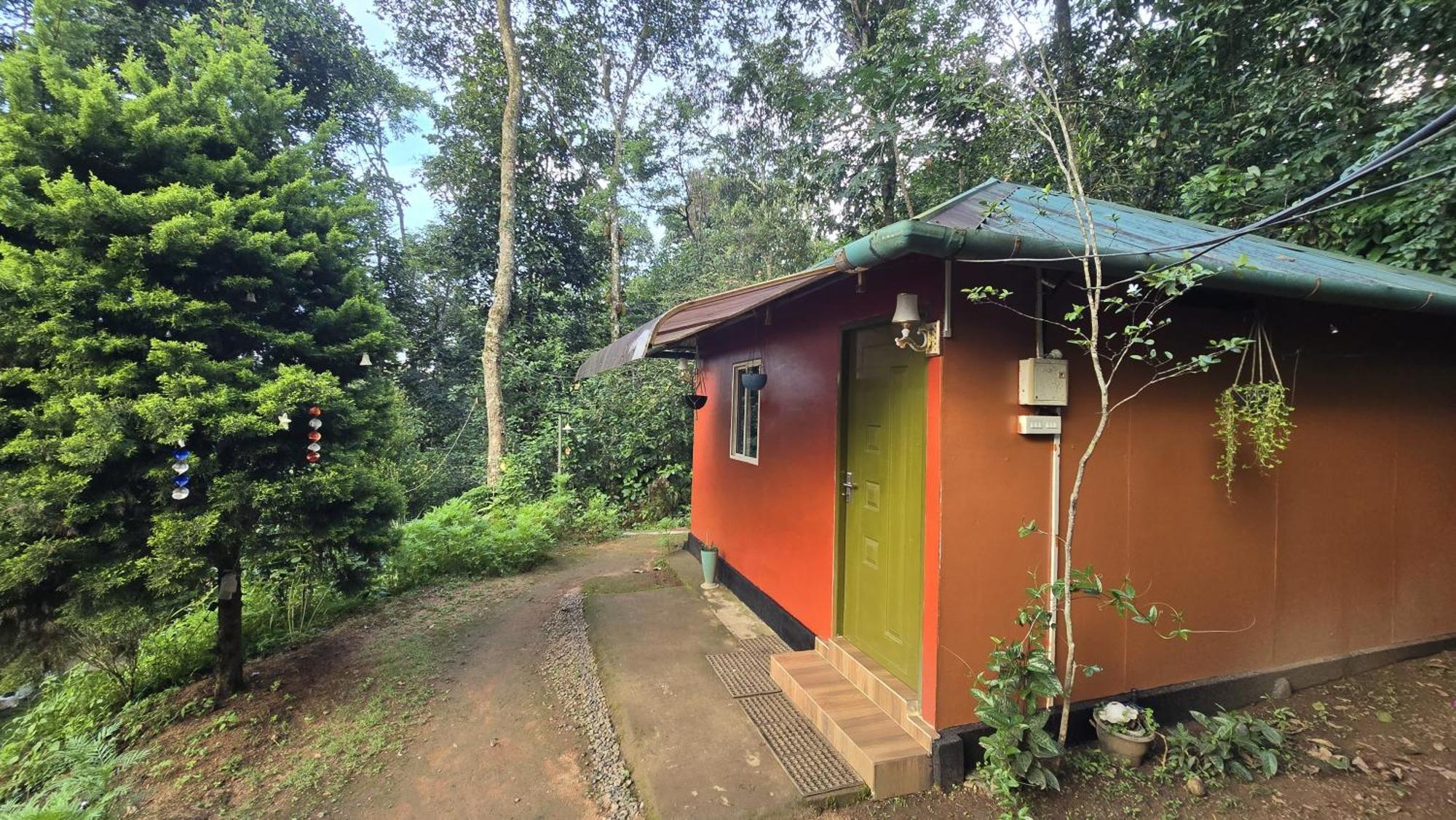 Pepper County Farm Stay Munnar Room photo